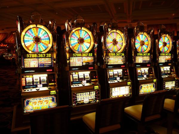 slot poker machines gambling